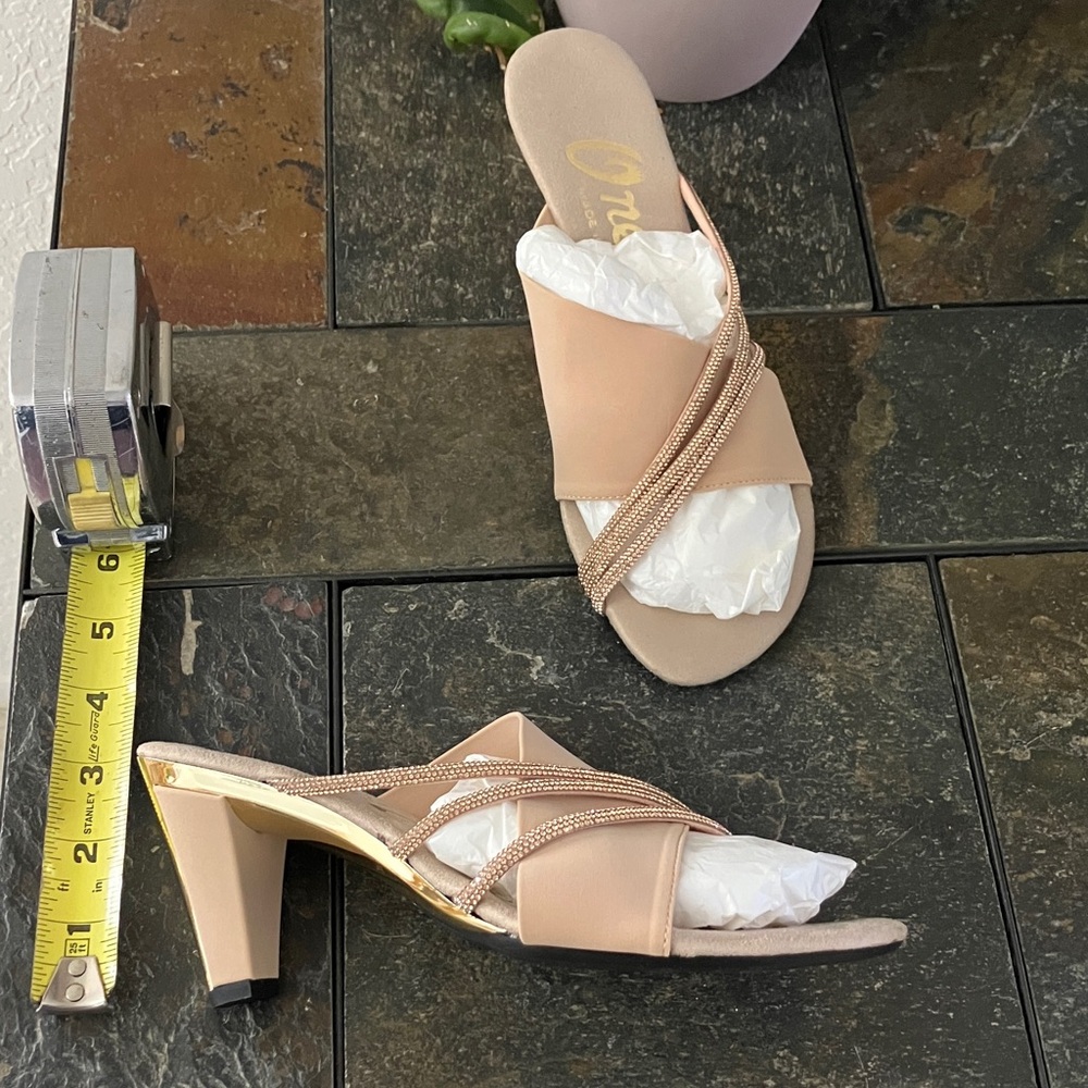 Onex Style Havana Nude Glitter-Strap‎ Mid Heel Sandal Size 6 LIKE NEW - Picture 3 of 8